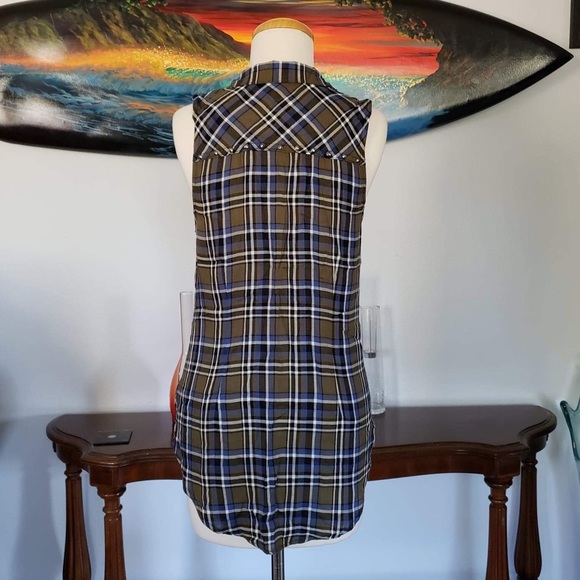 Rock & Republic Plaid Sleeveless - Picture 2 of 8